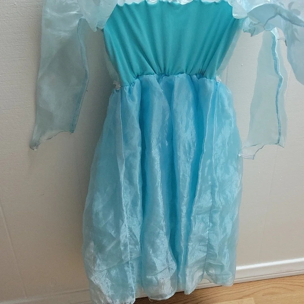 Disney Frozen Elsa dress costume size medium (7-8)